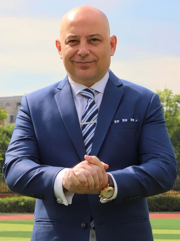 Dr. Kerem Karacaer Dr. Kerem Karacaer